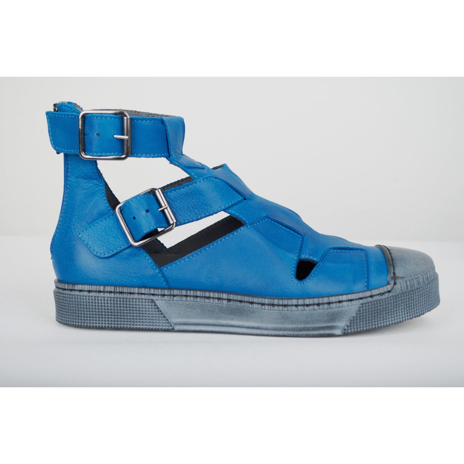 serie De andere dag compressie Lofina open kalfsleren schoen in een felblauwe kleur Schoenmaat 36