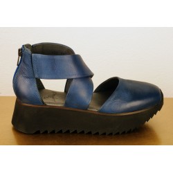 Lofina sandal with zipper